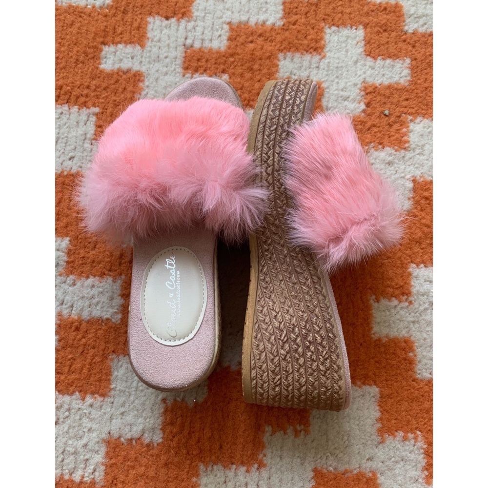 DAYEE Cloud & Castle Fluffy Pink Wedge Sandals